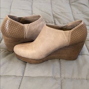Dr. Scholl’s wedges